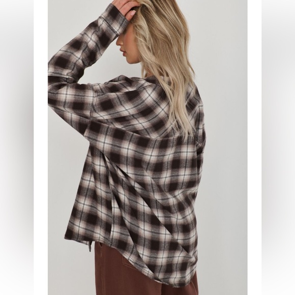 Garage White & Brown Plaid “Dylan” Oversized Button Down Flannel Shirt - Picture 3 of 16